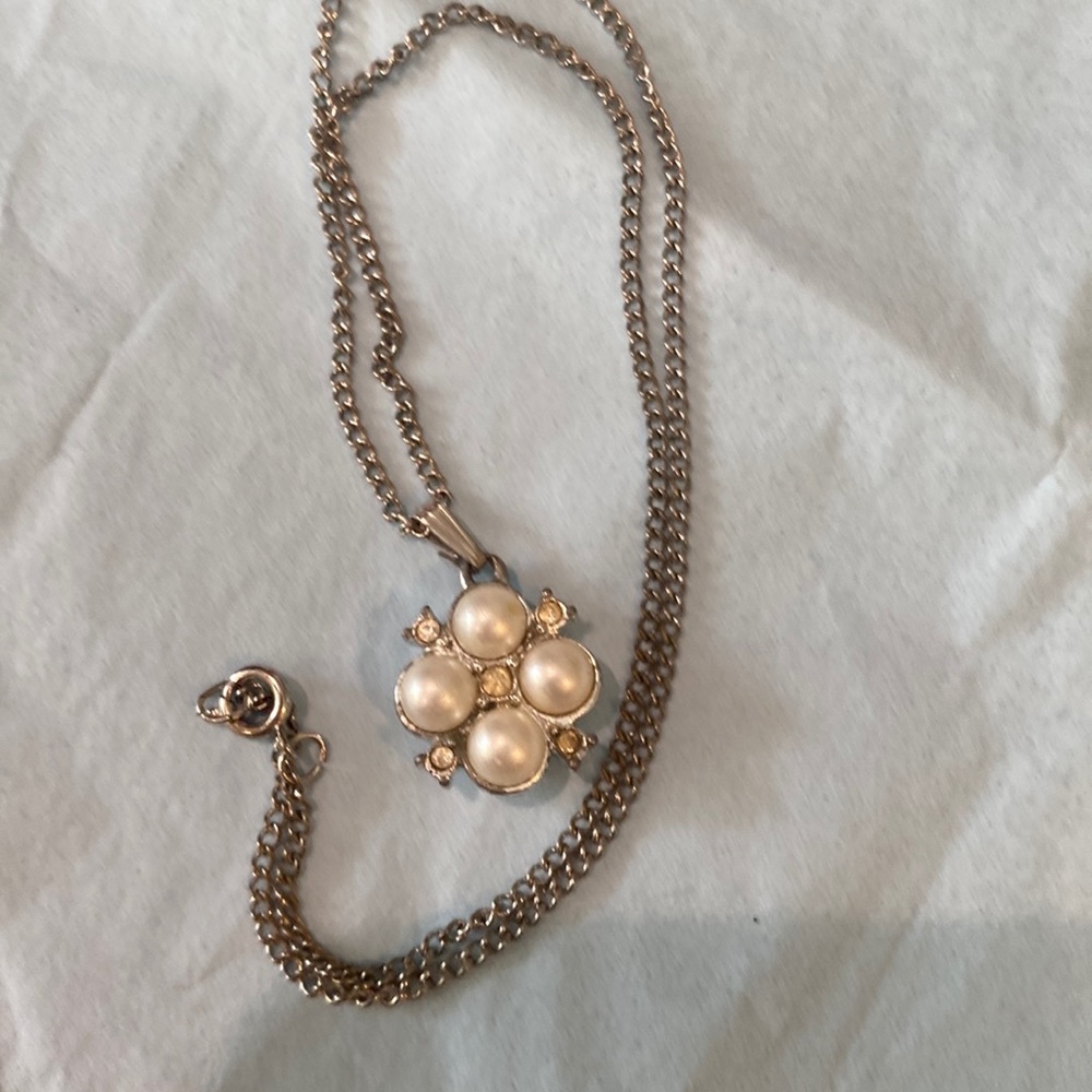 J21) Vintage Necklace Sarah Coventry 16 “ Silver with pearls & CZ in EUC
